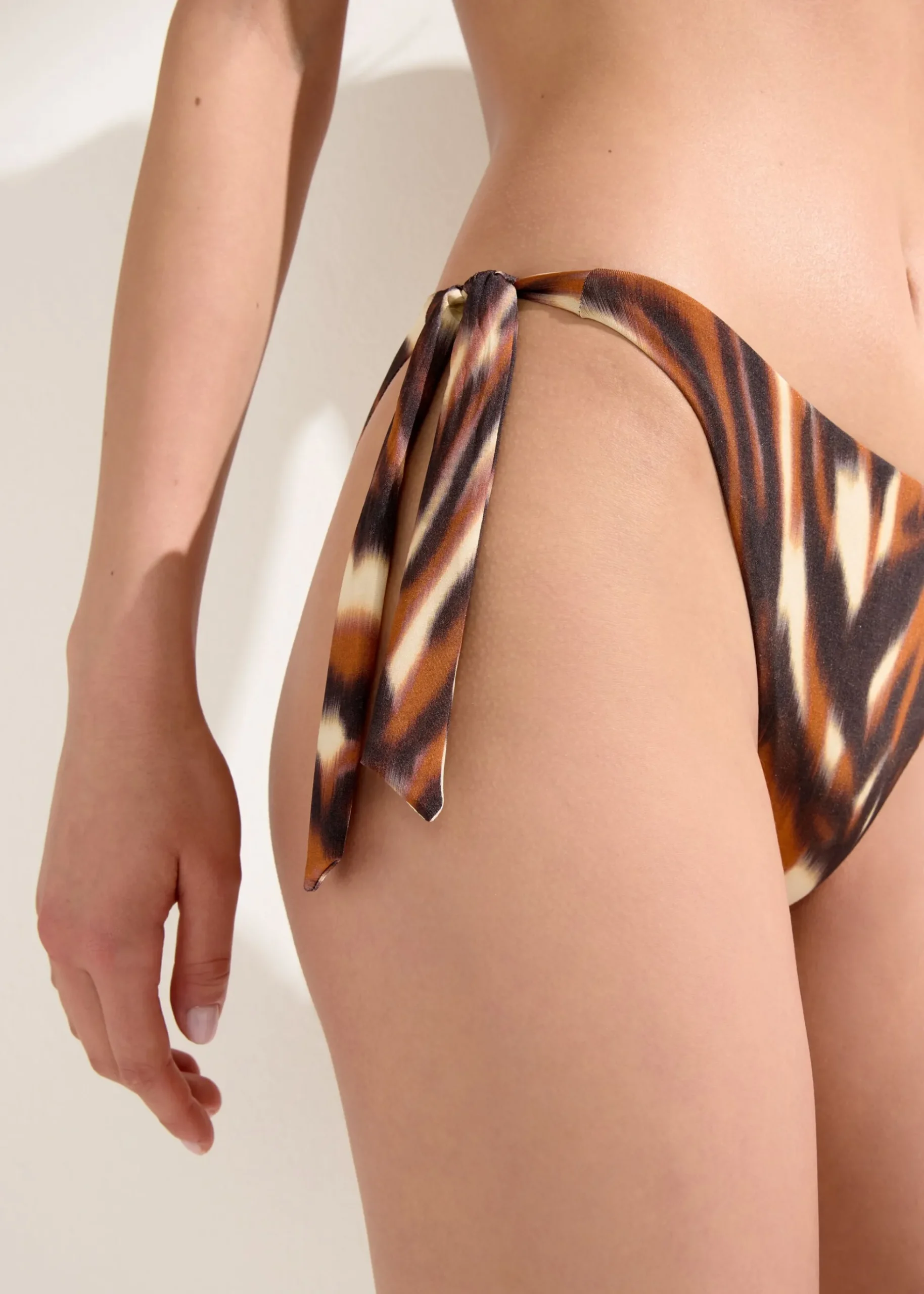 Bikinihose mit Schleifen Savage Shades