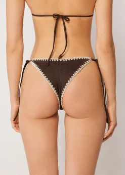 Brazilian-Bikinihose mit schmalen Bändchen Bicolor Embroidery