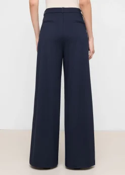 Comfy Flex-Hose First Class