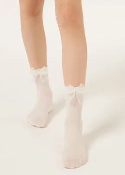 Elegante transparente Mädchensocken
