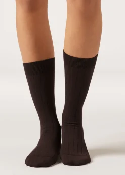 Gerippte Socken in 3/4-Länge