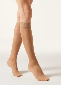 Halbtransparente knielange Socken mit Rautenmuster