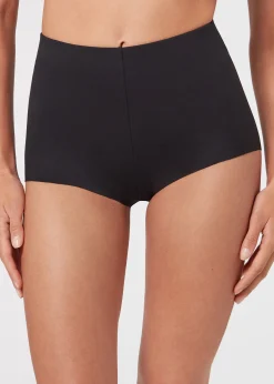 Hot Pants aus Soft Touch-Gewebe