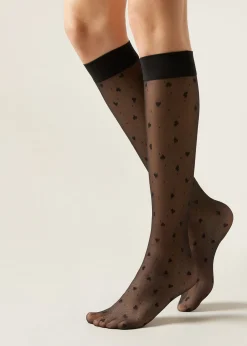 Knielange Socken mit Herzen und Punkten