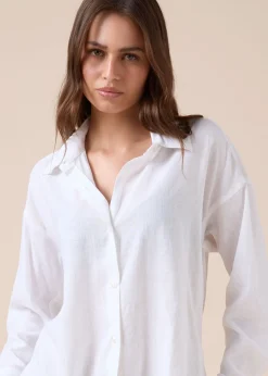 Kurze Hemdbluse aus Leinen und Viskose