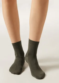 Kurze Socken mit gemustertem Rand