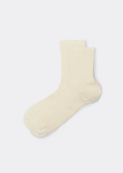 Kurze Socken mit Rippstrick