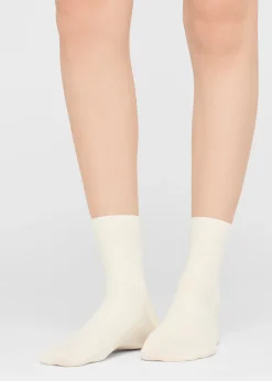 Kurze Socken mit Rippstrick