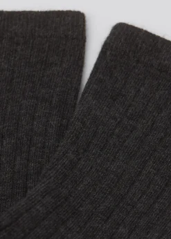 Kurze Socken mit Rippstrick