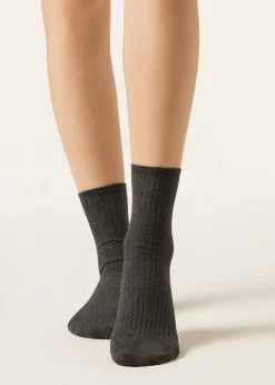 Kurze Socken mit Rippstrick