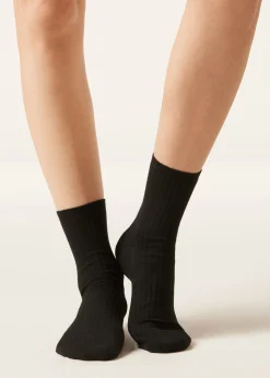 Kurze Socken mit Rippstrick