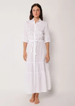 Langes Kleid mit Stickerei