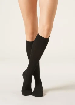 Lange Socken aus Wolle und Baumwolle