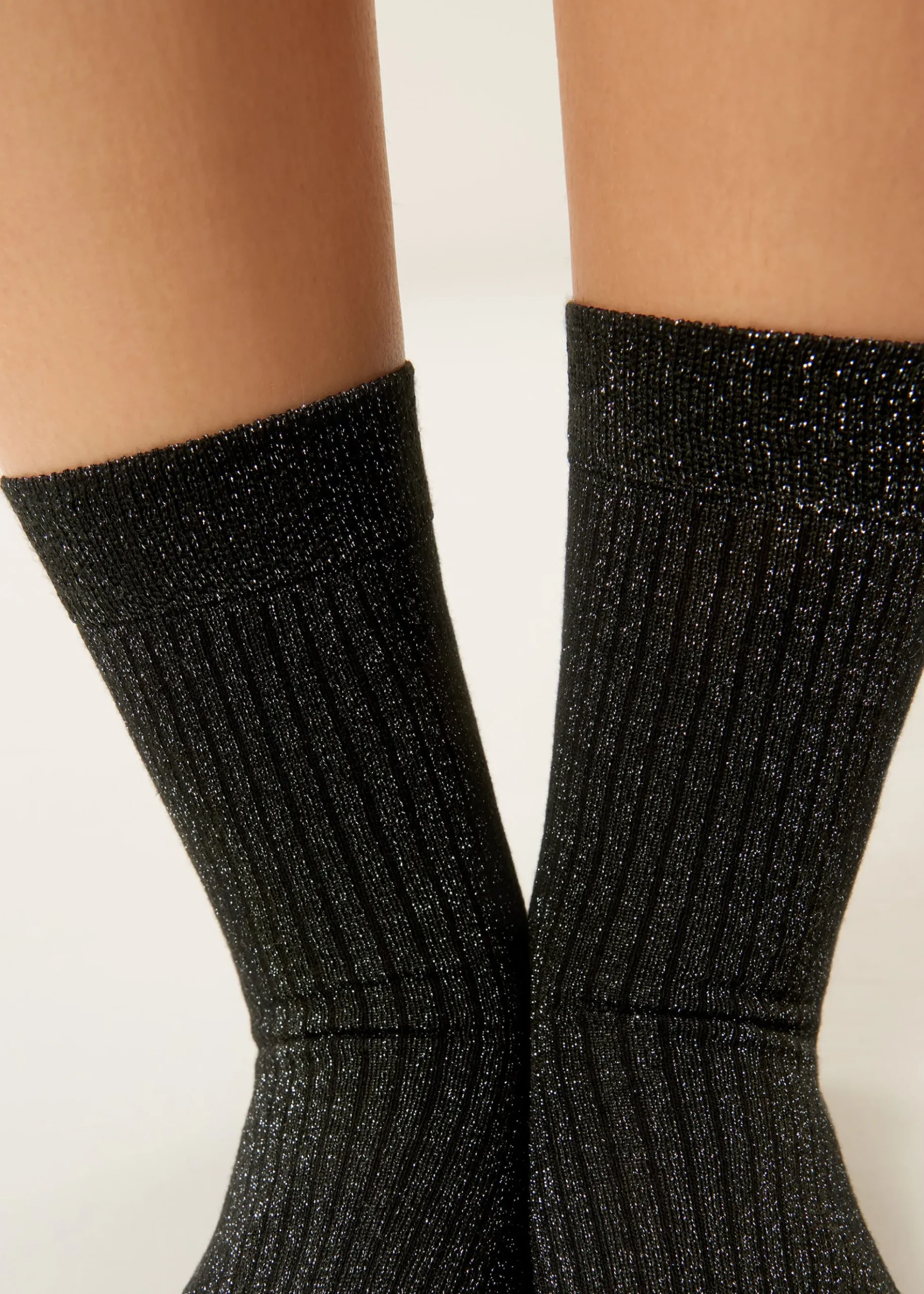 Socken in Rippstrick mit Glitzer
