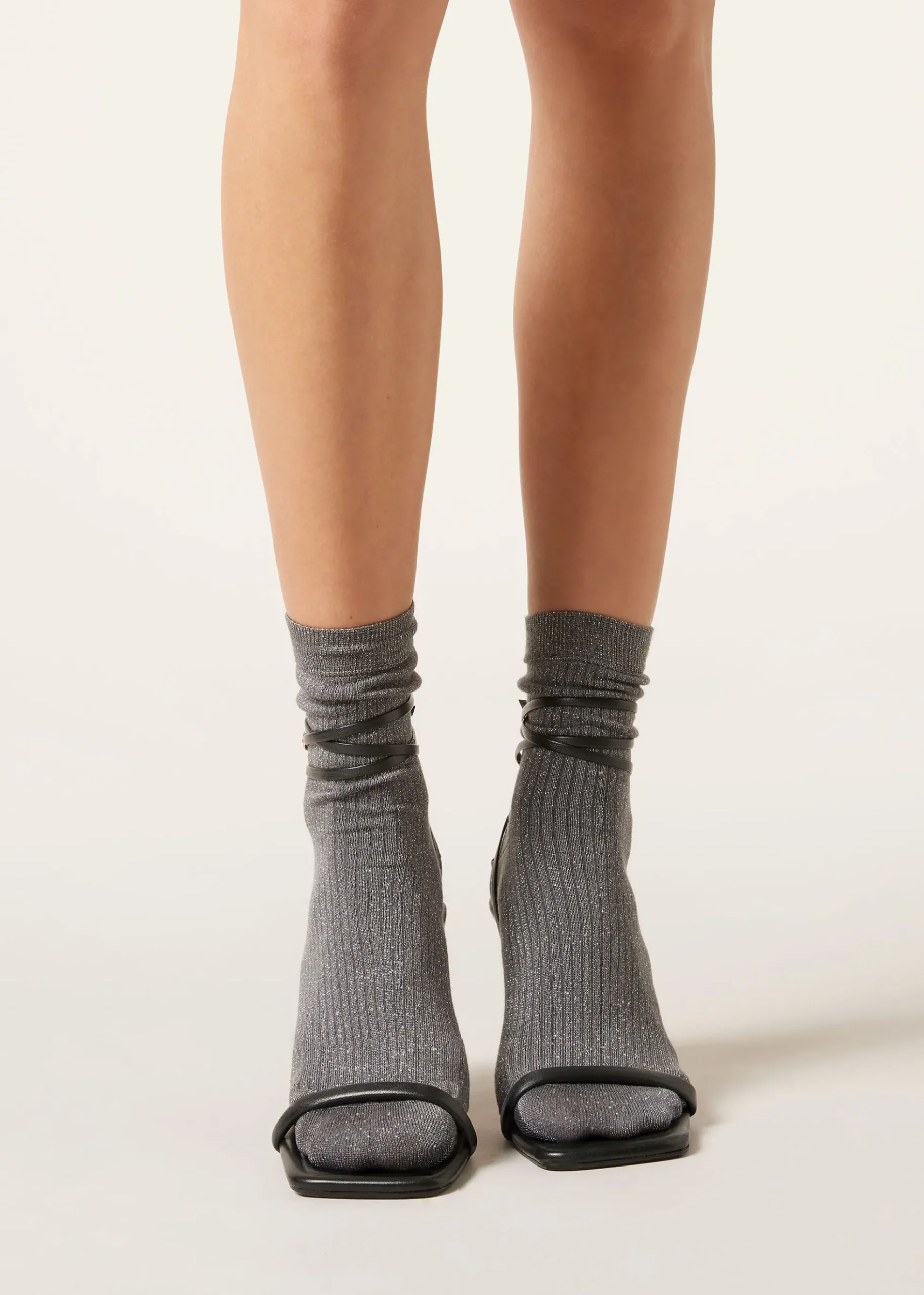 Socken in Rippstrick mit Glitzer